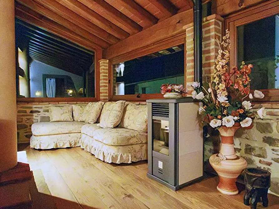 Immagine 21 di Villa in vendita  in LOC TULLIANO 27 a Castel Focognano