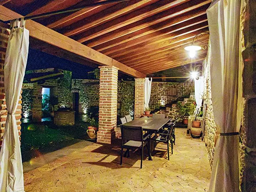 Immagine 32 di Villa in vendita  in LOC TULLIANO 27 a Castel Focognano