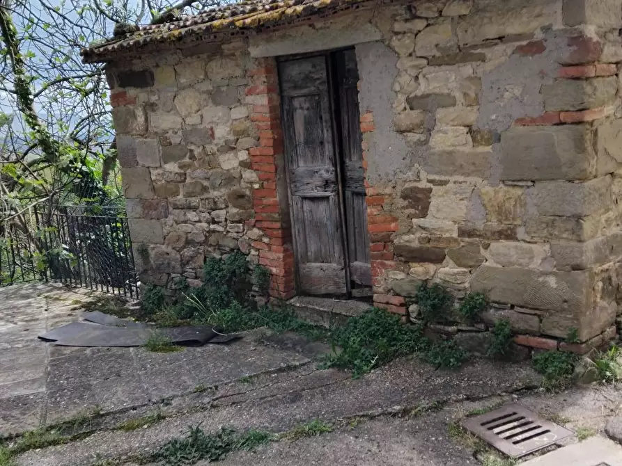 Immagine 2 di Magazzino in vendita  in LOC MARCIANO a Bibbiena