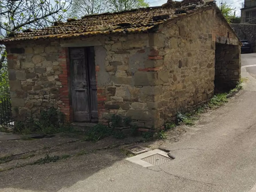 Immagine 1 di Magazzino in vendita  in LOC MARCIANO a Bibbiena