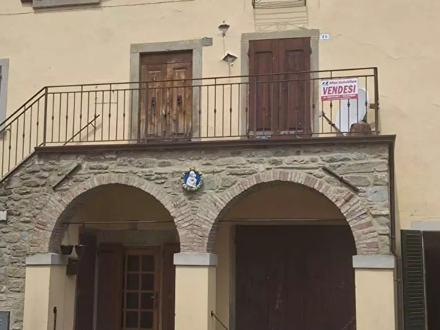 Immagine 1 di Appartamento in vendita  in piazza San Pietro 54 a Capolona