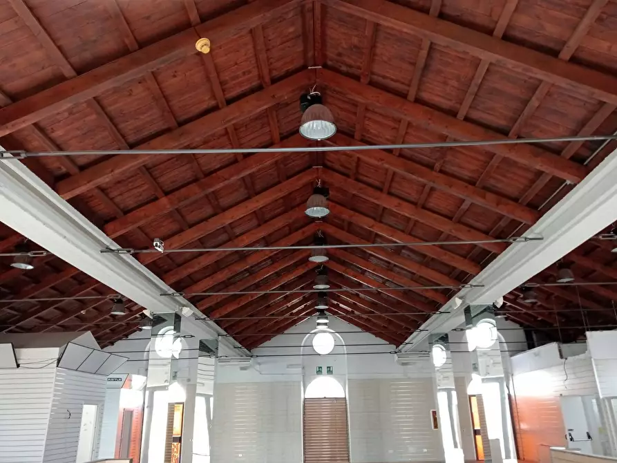 Immagine 10 di Locale commerciale in affitto  in VIA DEL LANIFICIO 16 a Bibbiena