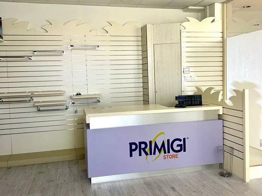 Immagine 6 di Locale commerciale in affitto  in VIA RIGNANO 9 a Bibbiena