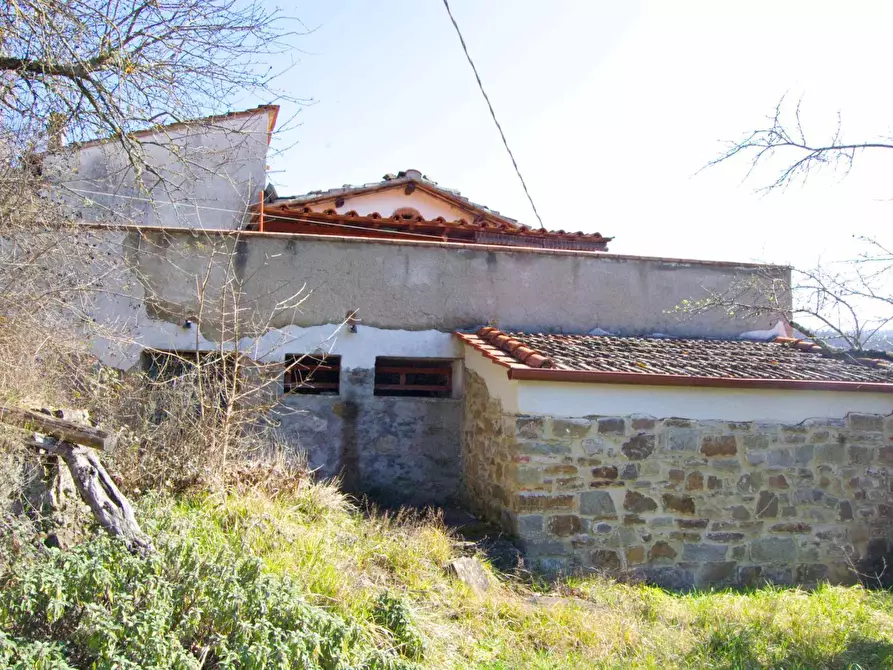 Immagine 5 di Casa semindipendente in vendita  in CASE SPARSE BANZENA 57 a Bibbiena