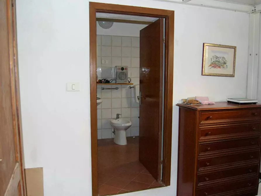 Immagine 16 di Casa semindipendente in vendita  in CASE SPARSE BANZENA 57 a Bibbiena