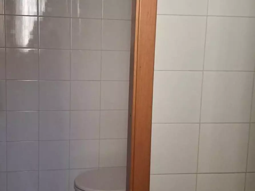 Immagine 4 di Locale commerciale in affitto  in VIA UMBRO CASENTINESE 30 a Bibbiena