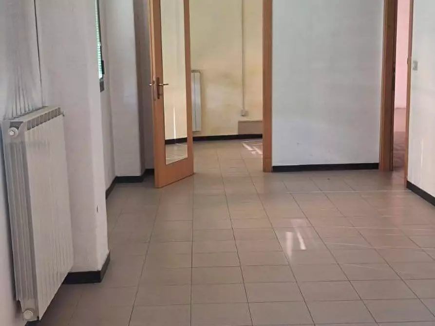 Immagine 6 di Locale commerciale in affitto  in VIA UMBRO CASENTINESE 30 a Bibbiena