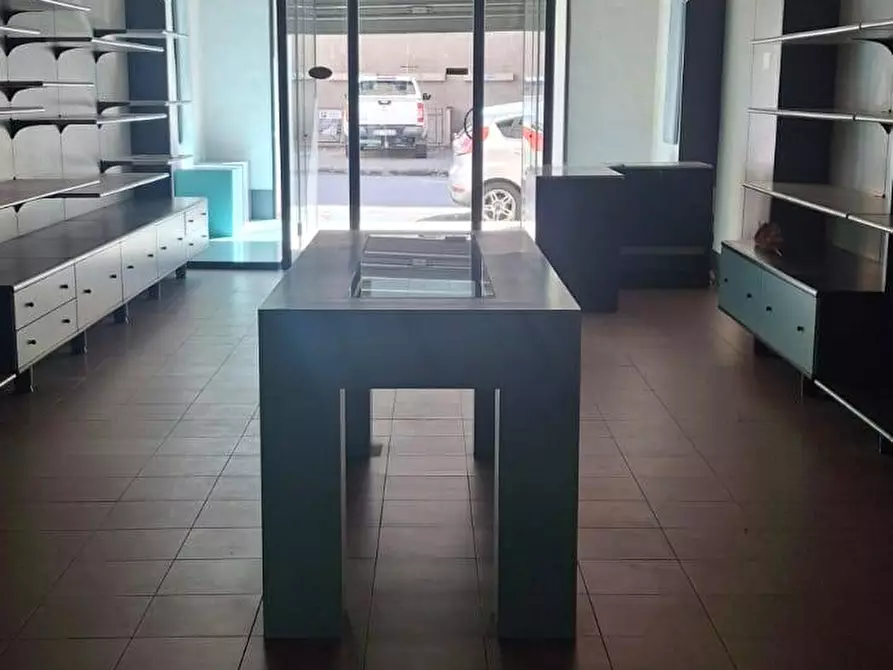 Immagine 2 di Locale commerciale in affitto  in VIA UMBRO CASENTINESE 30 a Bibbiena