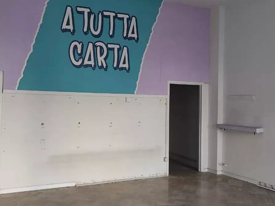 Immagine 4 di Locale commerciale in affitto  in via Umbro Casentinese 79 a Bibbiena