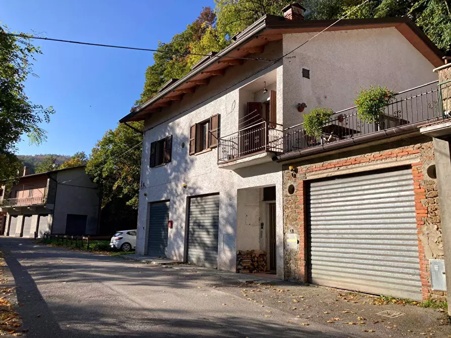 Immagine 2 di Appartamento in vendita  in VIA ARCHIANO BADIA BRATAGLIA 18 a Poppi