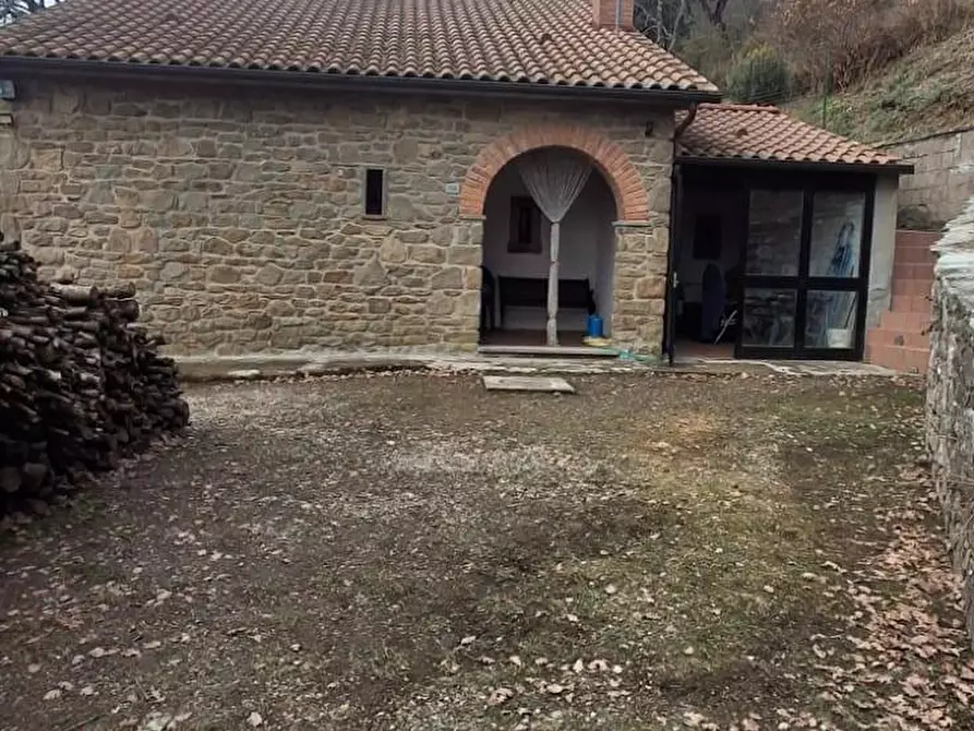 Immagine 1 di Casa indipendente in vendita  in LOC. LA GIRELLA 75b a Castel Focognano