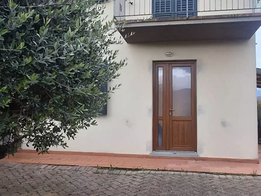 Immagine 4 di Villetta a schiera in vendita  a Castel San Niccolò