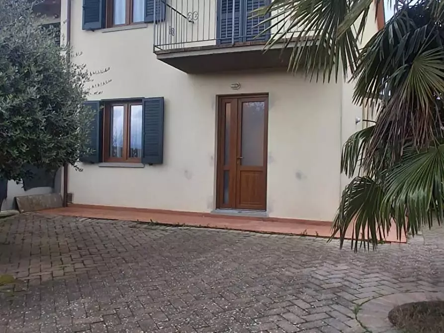 Immagine 3 di Villetta a schiera in vendita  a Castel San Niccolò