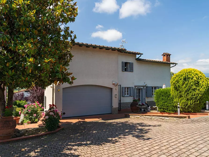 Immagine 7 di Villa in vendita  a Bibbiena