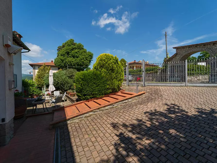 Immagine 10 di Villa in vendita  a Bibbiena