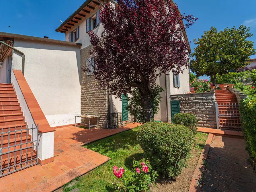 Immagine 6 di Villa in vendita  a Bibbiena