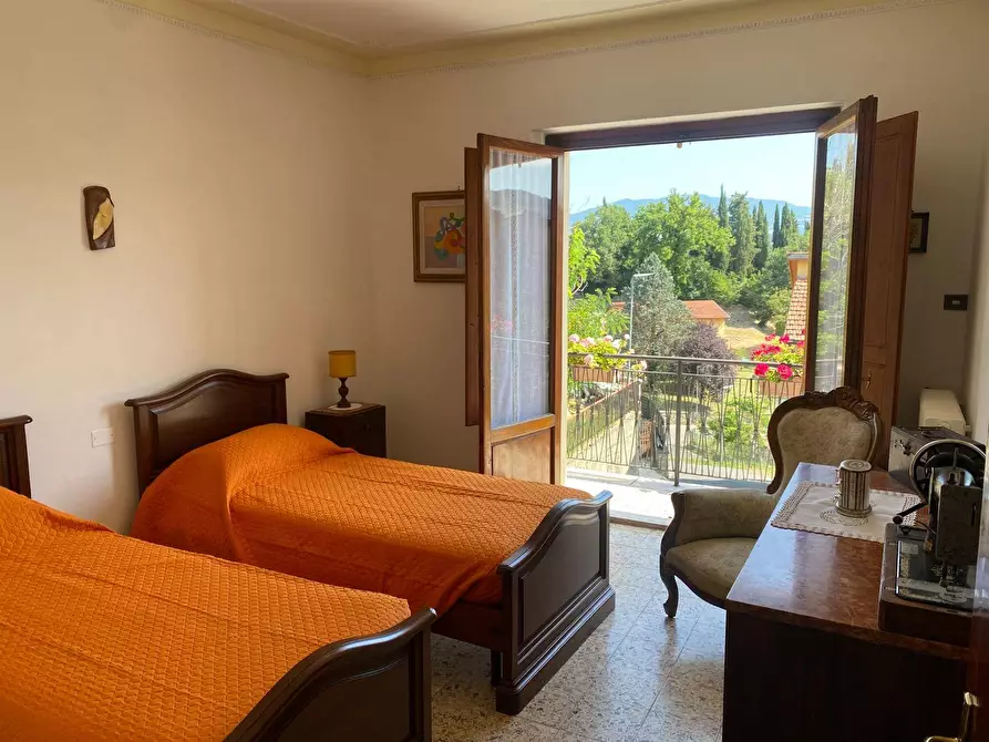 Immagine 11 di Casa semindipendente in vendita  in LOC TERROSSOLA 45 a Bibbiena