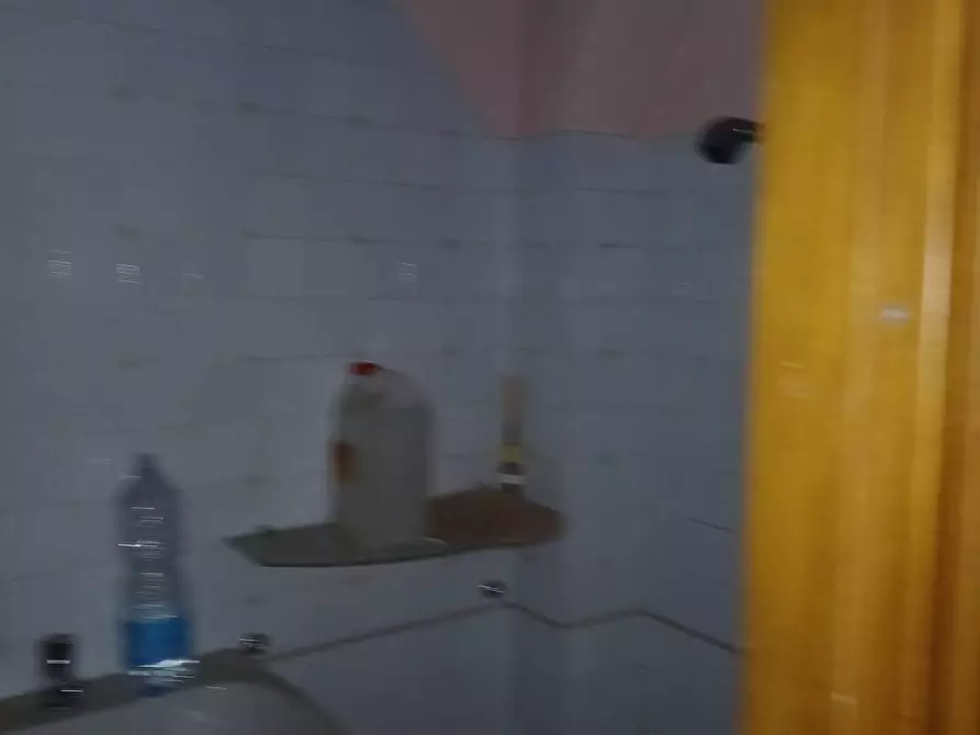 Immagine 6 di Locale commerciale in vendita  in VIA GUIDI 3 a Bibbiena