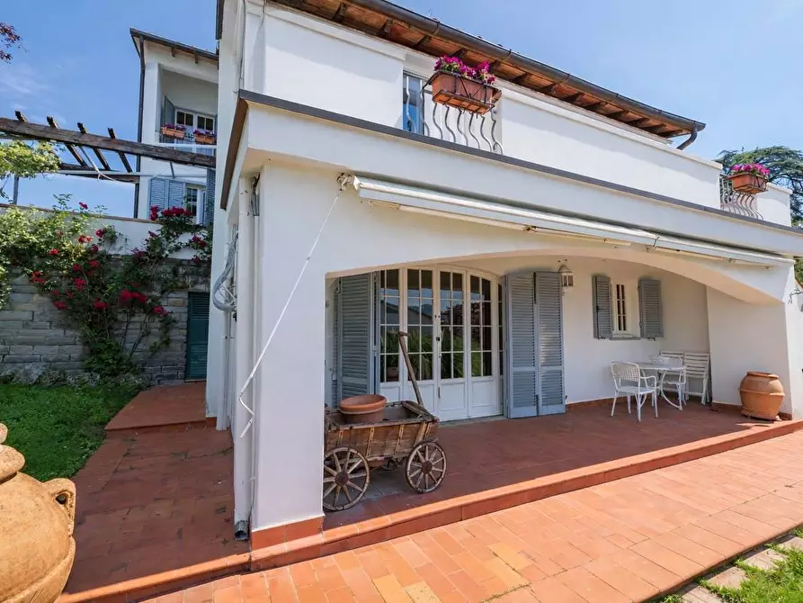 Immagine 3 di Villa in vendita  a Bibbiena