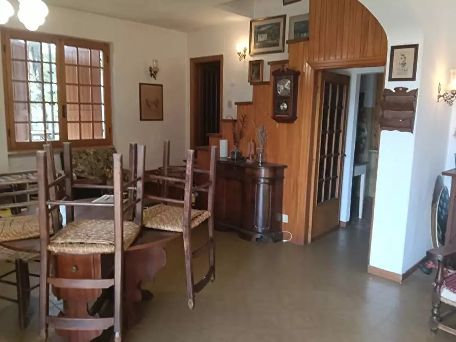 Immagine 5 di Villa in vendita  in LOC IL PESCO a Bibbiena