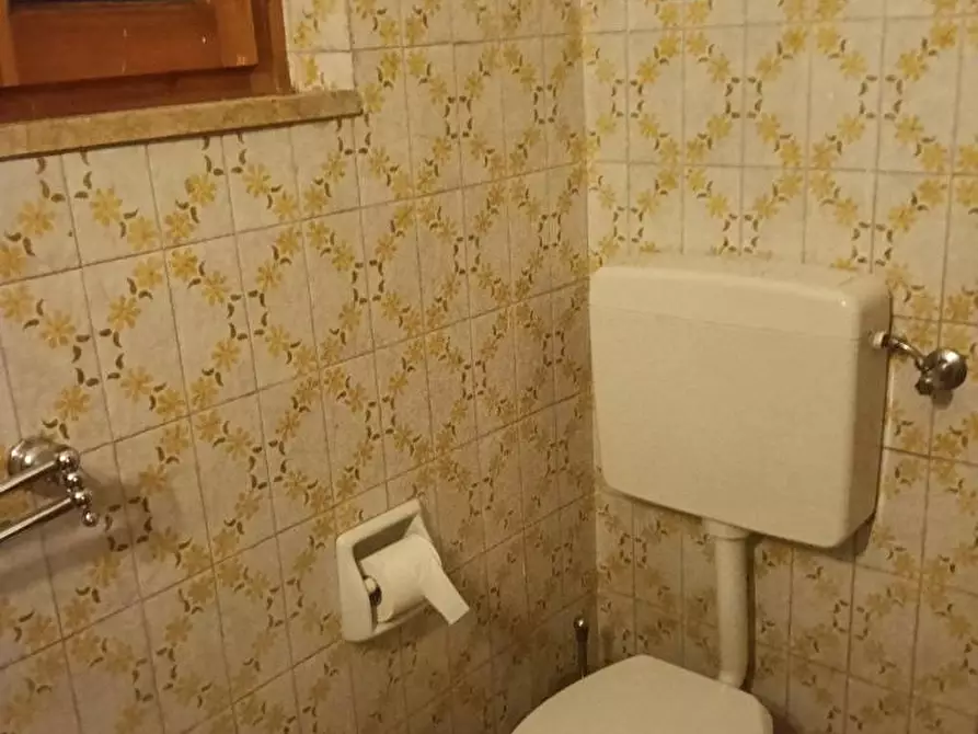 Immagine 15 di Villa in vendita  in LOC IL PESCO a Bibbiena