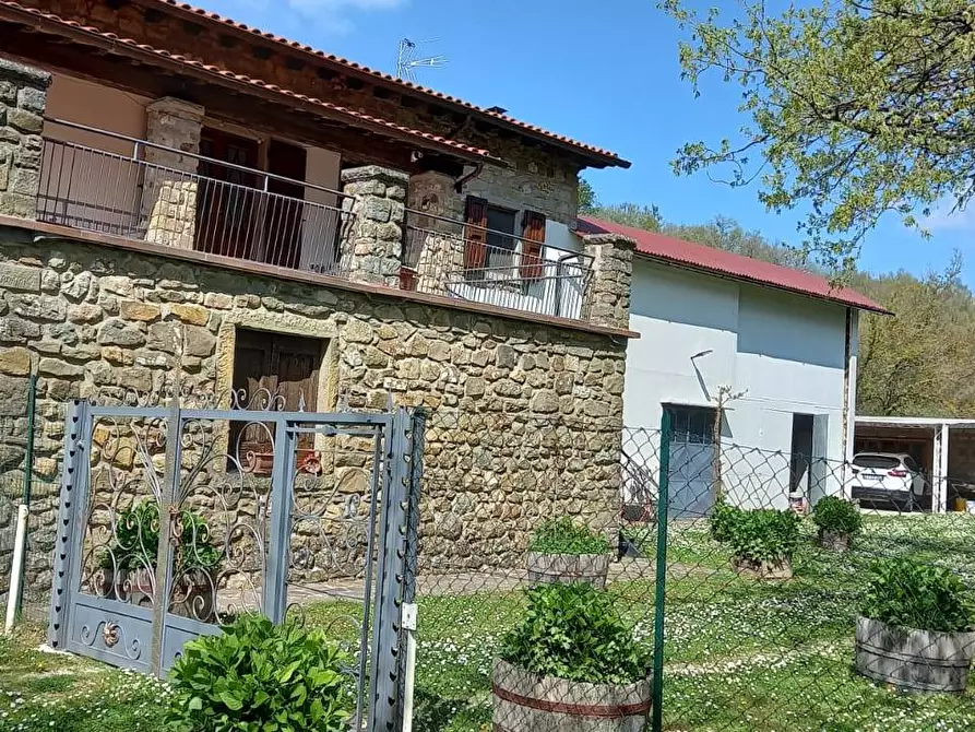 Immagine 1 di Villetta a schiera in vendita  in LOC QUORLE 4 a Poppi