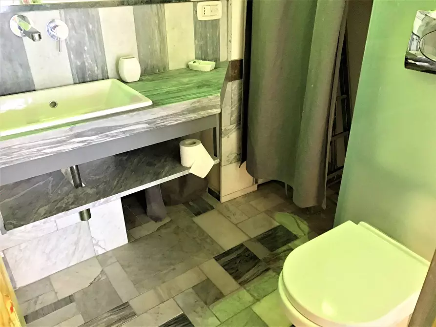 Immagine 3 di Casa indipendente in vendita  in Via Ruggero Settimo a Siracusa