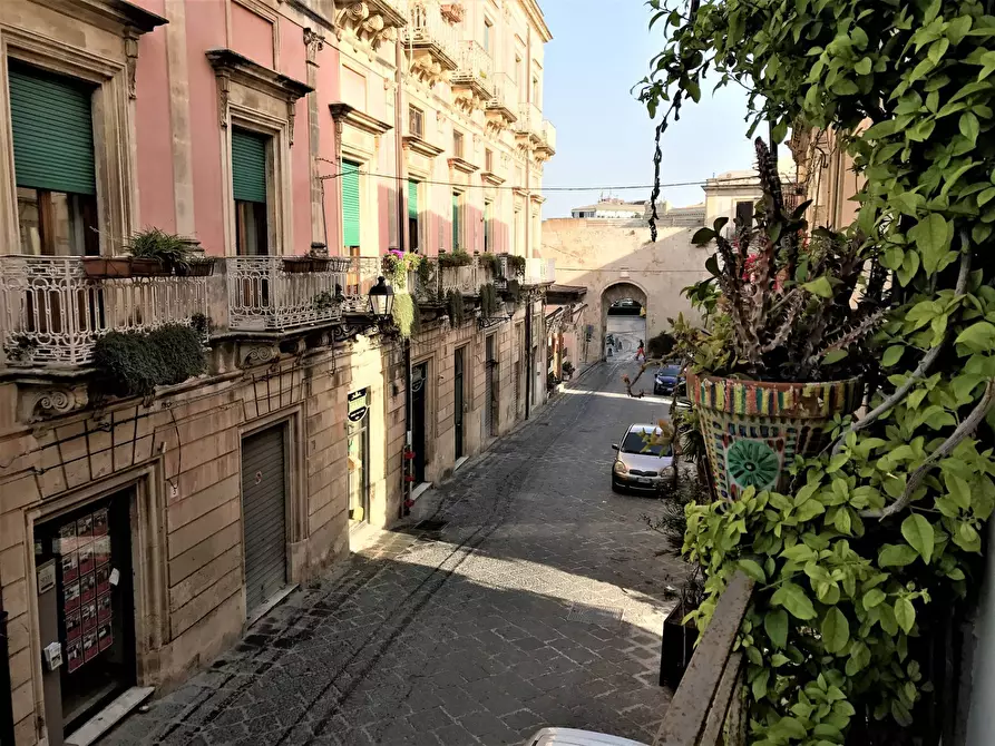 Immagine 8 di Casa indipendente in vendita  in Via Ruggero Settimo a Siracusa