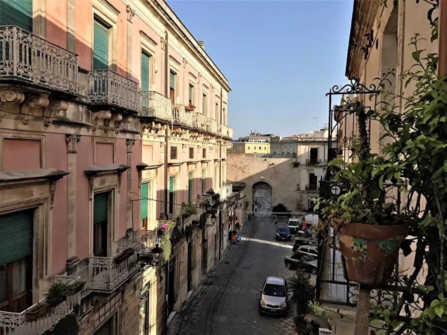 Immagine 14 di Casa indipendente in vendita  in Via Ruggero Settimo a Siracusa