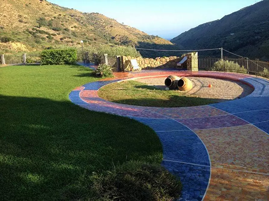 Immagine 8 di Rustico / casale in vendita  in Reitano sncn a Acquedolci