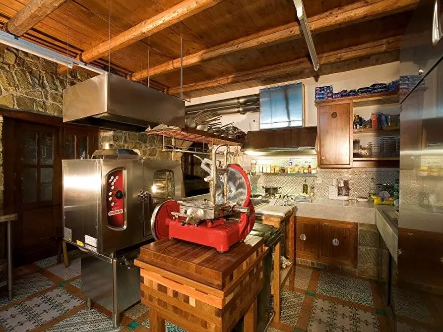 Immagine 11 di Rustico / casale in vendita  in Reitano sncn a Acquedolci