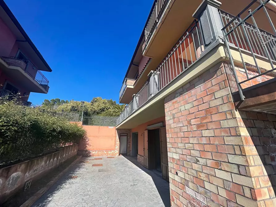 Immagine 6 di Villa in vendita  in Via piave snc a San Gregorio Di Catania