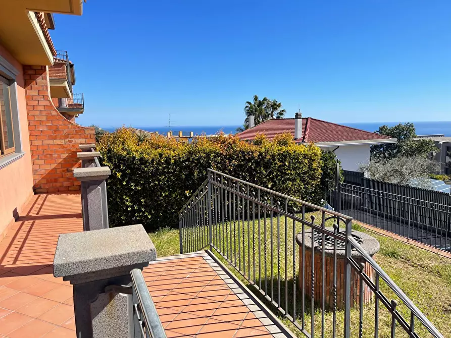 Immagine 16 di Villa in vendita  in Via piave snc a San Gregorio Di Catania