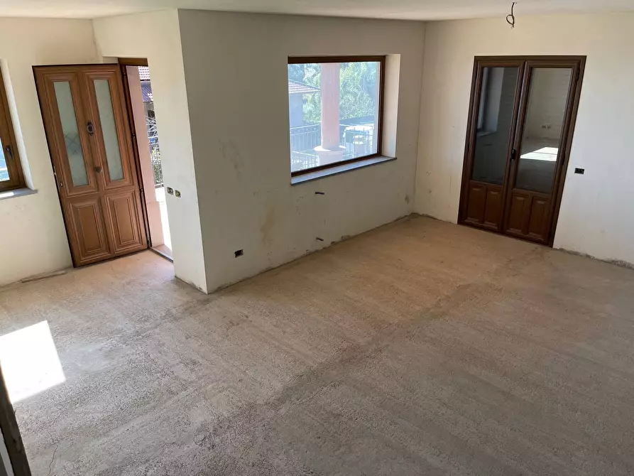 Immagine 22 di Villa in vendita  in Via piave snc a San Gregorio Di Catania