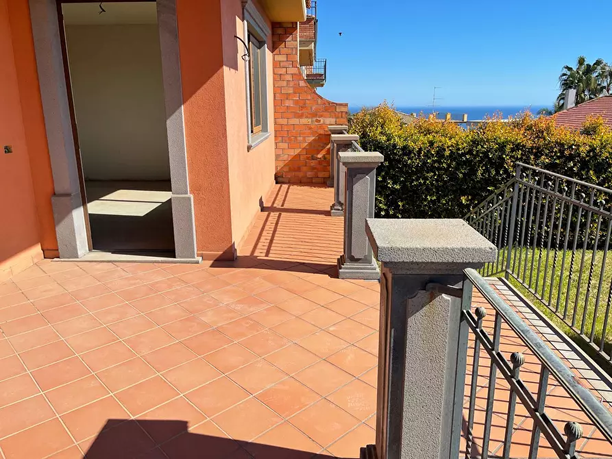 Immagine 25 di Villa in vendita  in Via piave snc a San Gregorio Di Catania