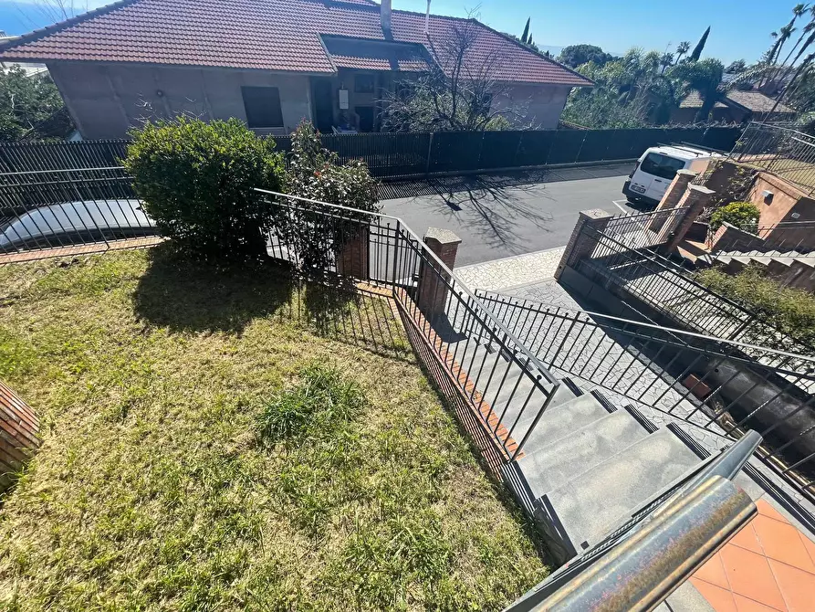 Immagine 30 di Villa in vendita  in Via piave snc a San Gregorio Di Catania