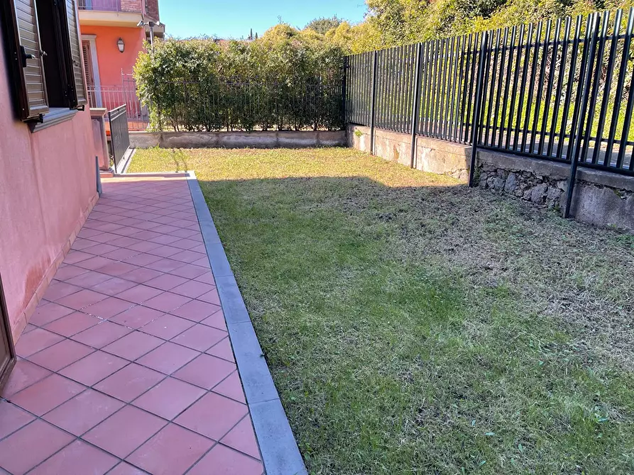 Immagine 32 di Villa in vendita  in Via piave snc a San Gregorio Di Catania