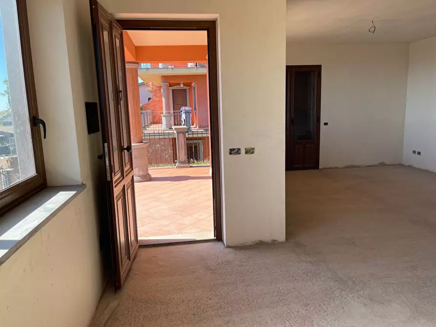 Immagine 33 di Villa in vendita  in Via piave snc a San Gregorio Di Catania