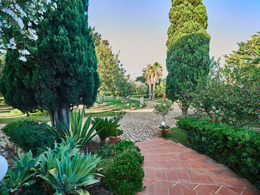 Immagine 3 di Villa in vendita  in Strada Provinciale 66 snc a Giarratana