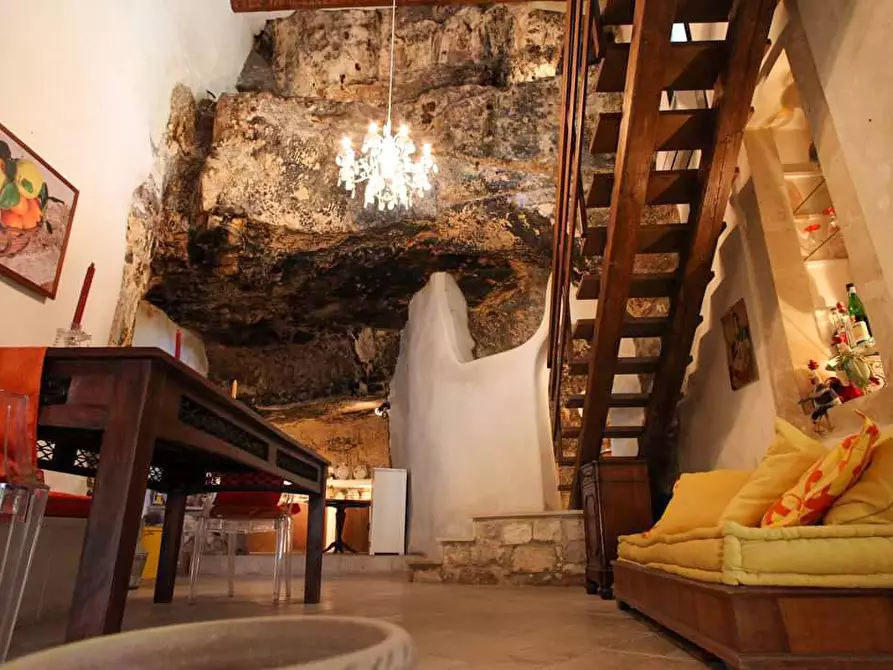 Immagine 2 di Casa indipendente in vendita  in via castelletti a Modica