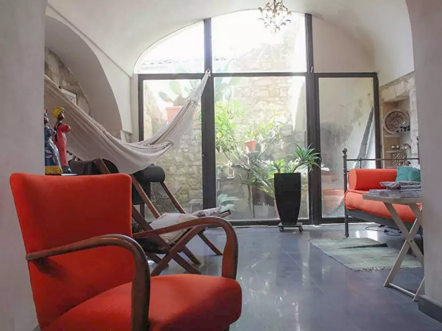 Immagine 10 di Casa indipendente in vendita  in via castelletti a Modica
