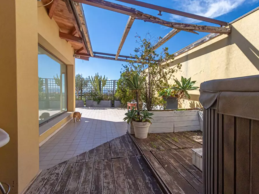 Immagine 40 di Attico in vendita  in Via Carlo Forlanini a Siracusa