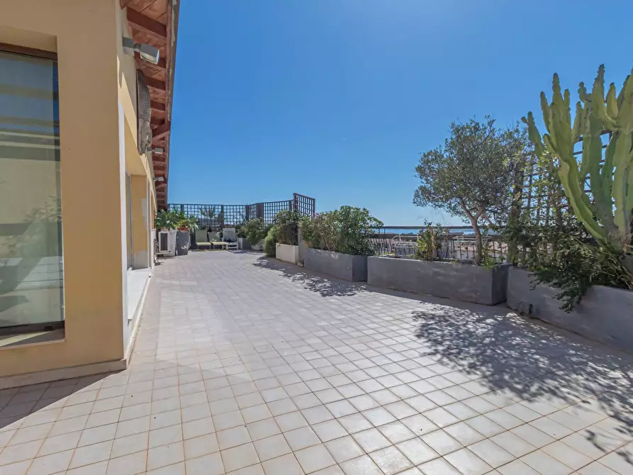 Immagine 36 di Attico in vendita  in Via Carlo Forlanini a Siracusa