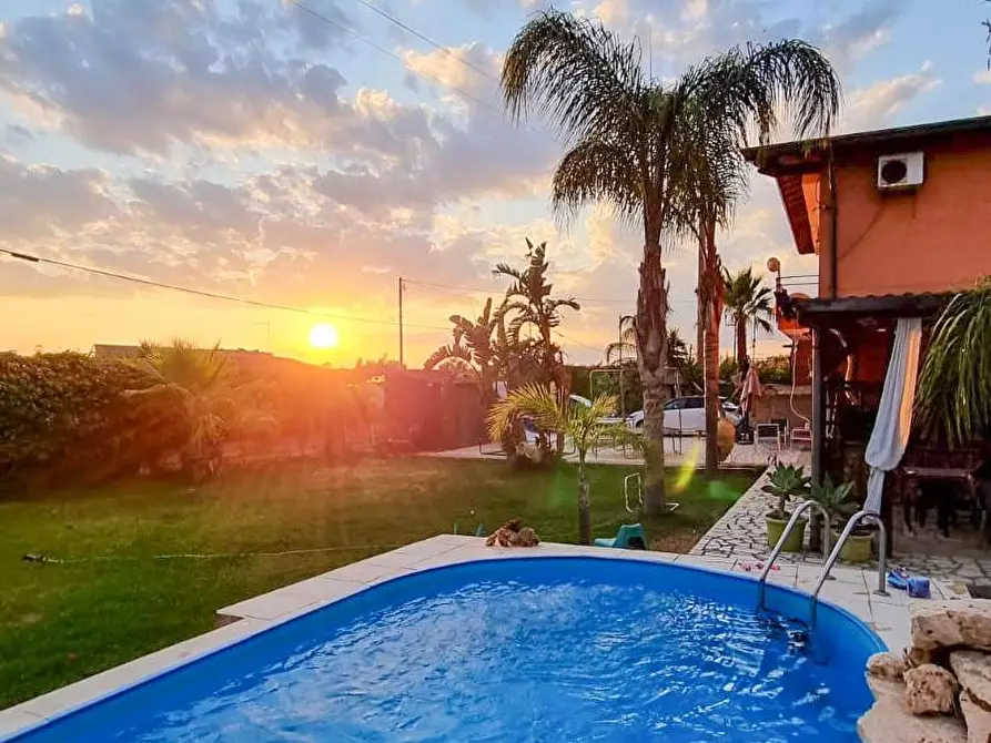 Immagine 1 di Villa in affitto  in Viale dei Fiori snc a Augusta