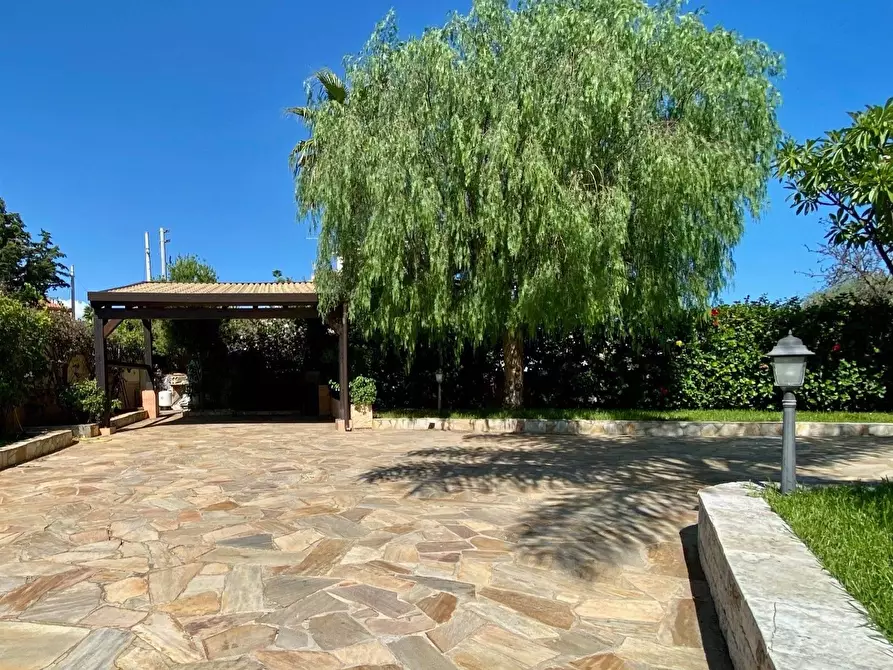 Immagine 6 di Villa in vendita  in via lago di lugano a Siracusa