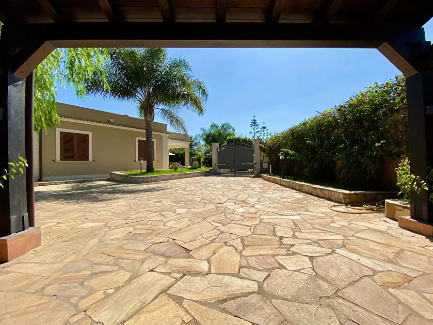 Immagine 16 di Villa in vendita  in via lago di lugano a Siracusa