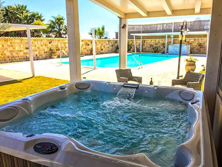 Immagine 2 di Villa in vendita  in strada provinciale 50 ispica a Ispica