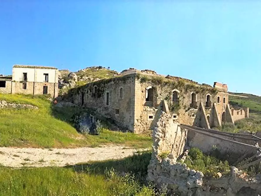 Immagine 12 di Rustico / casale in vendita  in contrada ursitto snc a Niscemi