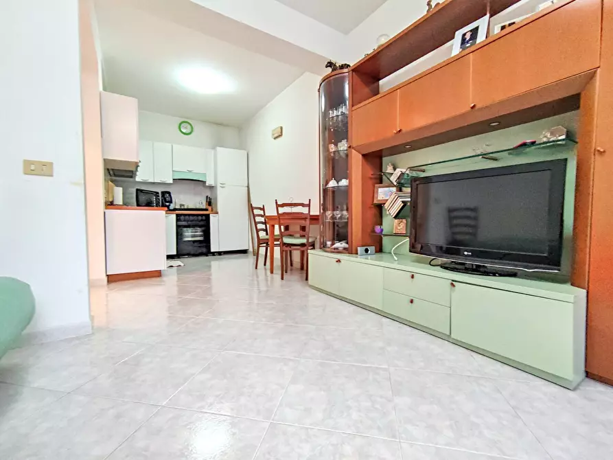 Immagine 10 di Villa in vendita  in Via Enrico Toti snc a Ispica