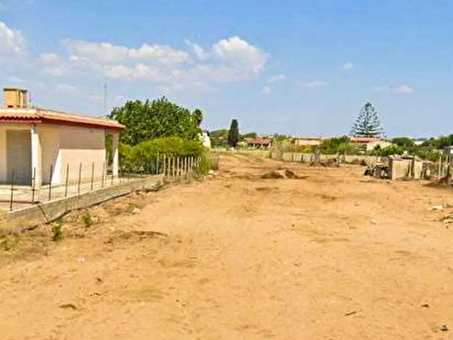 Immagine 15 di Villa in vendita  in Via dei Gelsomini snc a Ispica